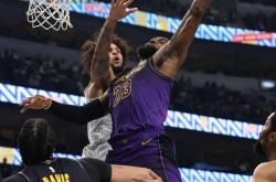 JJB- 今日nba2013总决赛第六场最后时刻观众走了 