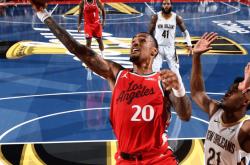 JJB-包含里程碑夜！阿森纳绝杀压哨，NBA常规赛今晨刷纪录，媒体盛赞，控场能力受关注的词条