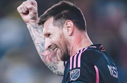 竞技宝- 本场比赛梅西的最高光时刻出现在第65分钟,梅西在左 