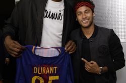 竞技宝- 内马尔复出两场又伤退 