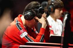 竞技宝-Faker遭遇五连败，勇士教练面临压力！的简单介绍