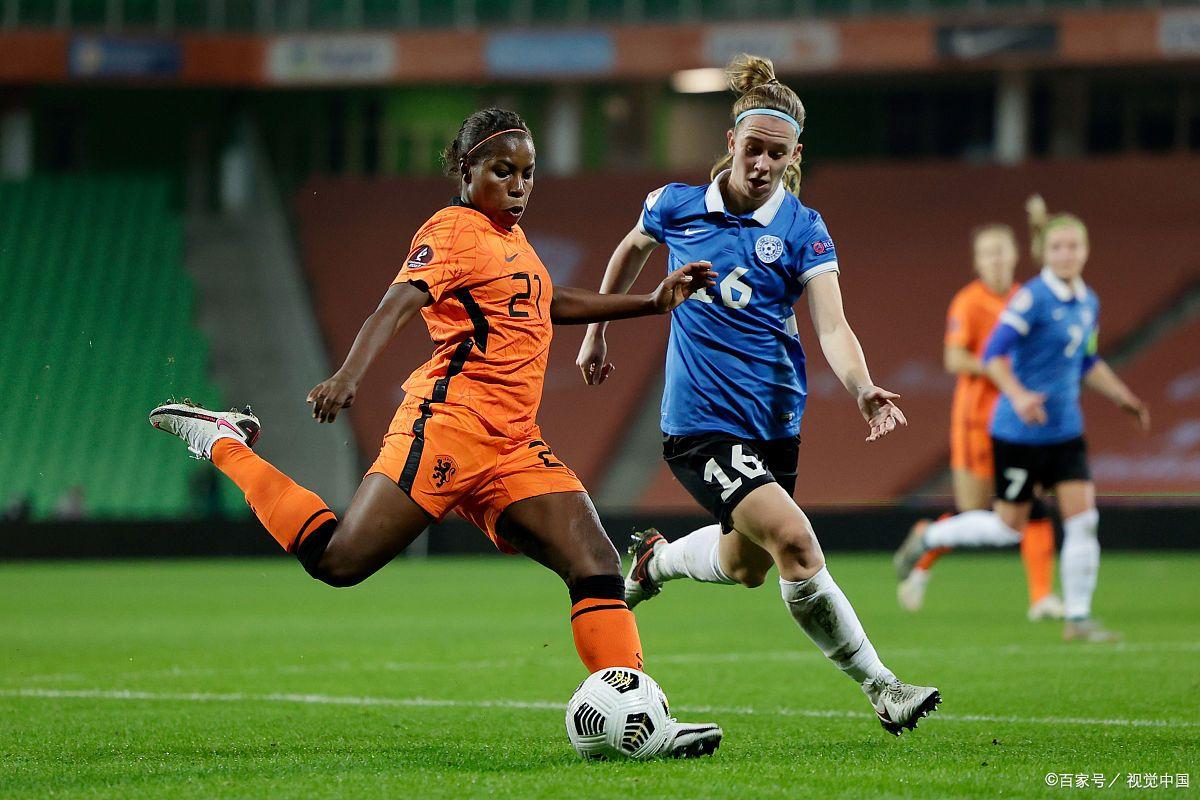 橄榄球锦标赛焦点战：江汉麒麟队强势反弹蓬莱旋风队，客场强势带走胜利。中场绞杀压制对手(橄榄球全运会)