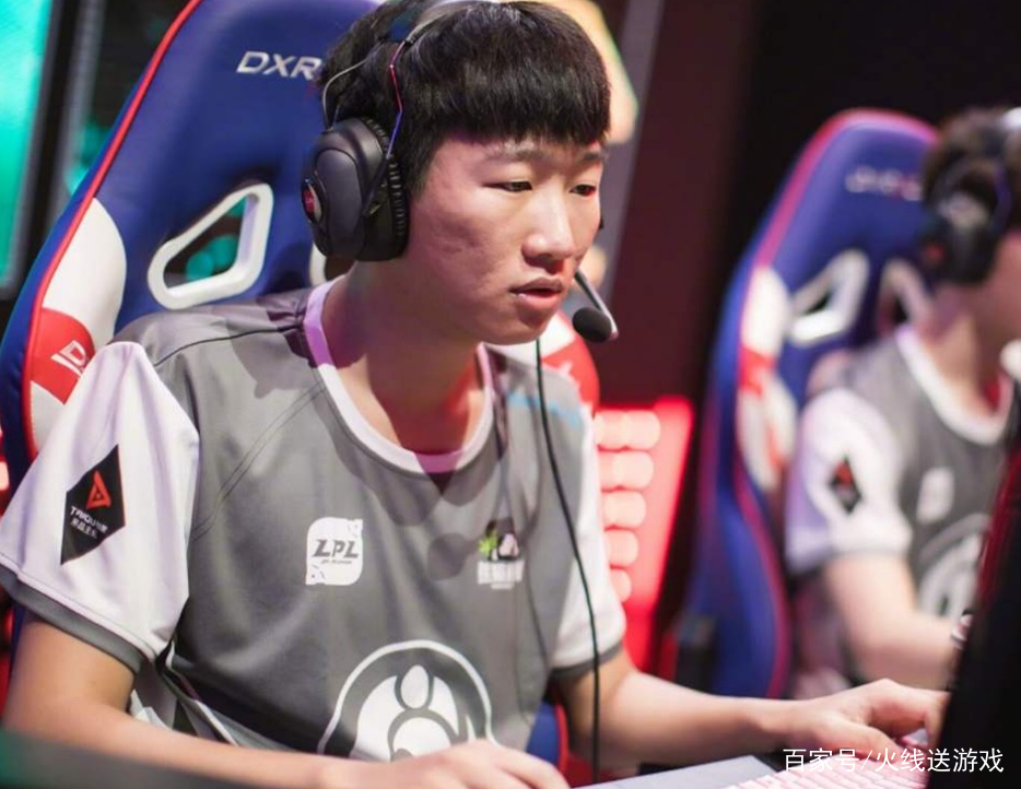 瑞士队引发争议!,Ning官方宣布重返赛场新规全场沸腾不已(法瑞尔威廉姆斯为什么叫菲董) 瑞士队引发争议!,Ning官方宣布重返赛场新规全场沸腾不已(法瑞尔威廉姆斯为什么叫菲董)