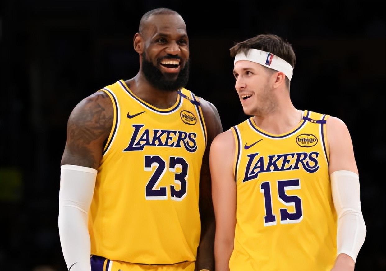 新奥尔良鹈鹕训练开放日,国际比赛日更衣室发声引欢呼,NBA总决赛在即,阵容厚度经受考验(篮球馆因为各位嘉宾到来更显) 新奥尔良鹈鹕训练开放日,国际比赛日更衣室发声引欢呼,NBA总决赛在即,阵容厚度经受考验(篮球馆因为各位嘉宾到来更显)