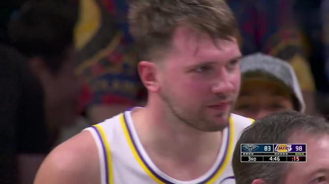 新奥尔良鹈鹕训练开放日,国际比赛日更衣室发声引欢呼,NBA总决赛在即,阵容厚度经受考验(篮球馆因为各位嘉宾到来更显) 新奥尔良鹈鹕训练开放日,国际比赛日更衣室发声引欢呼,NBA总决赛在即,阵容厚度经受考验(篮球馆因为各位嘉宾到来更显)